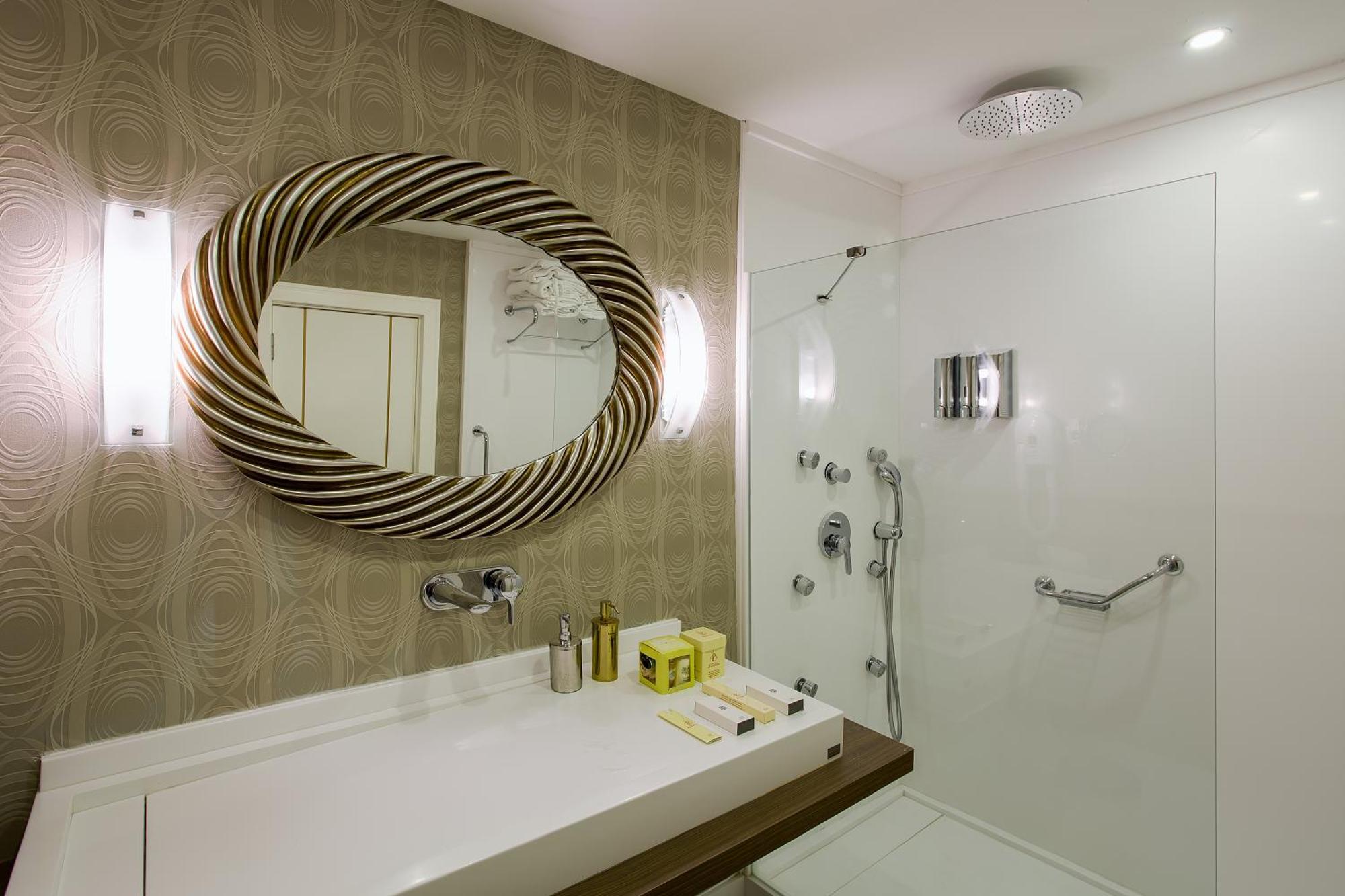 Izmir Palas Hotel Bilik gambar